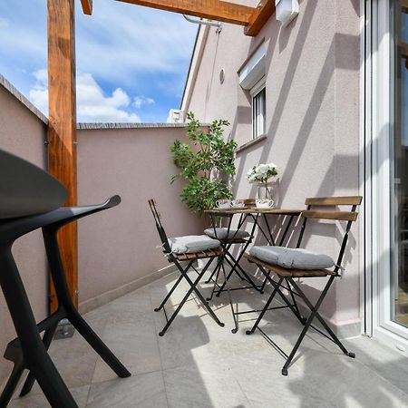 Modern Holiday Apartment "Libra" With Swimming Pool Posedarje Kültér fotó