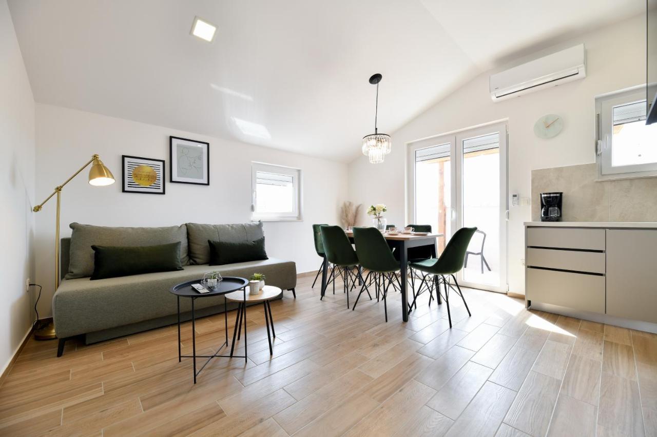 Modern Holiday Apartment "Libra" With Swimming Pool Posedarje Kültér fotó