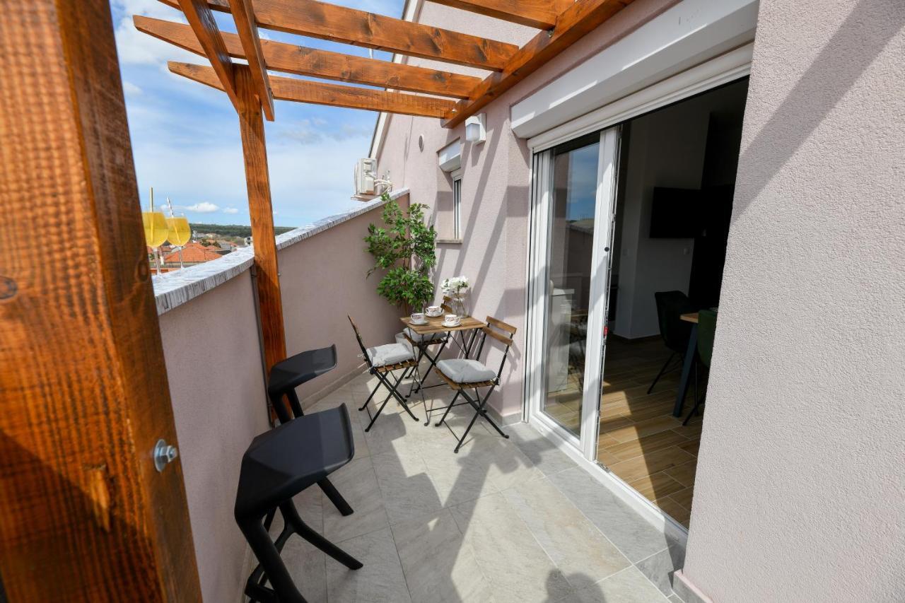 Modern Holiday Apartment "Libra" With Swimming Pool Posedarje Kültér fotó