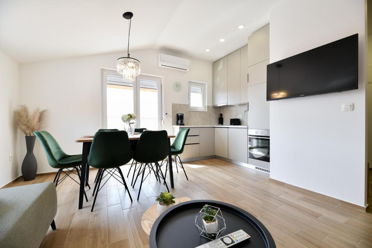 Modern Holiday Apartment "Libra" With Swimming Pool Posedarje Kültér fotó