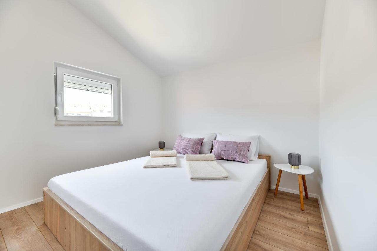 Modern Holiday Apartment "Libra" With Swimming Pool Posedarje Kültér fotó