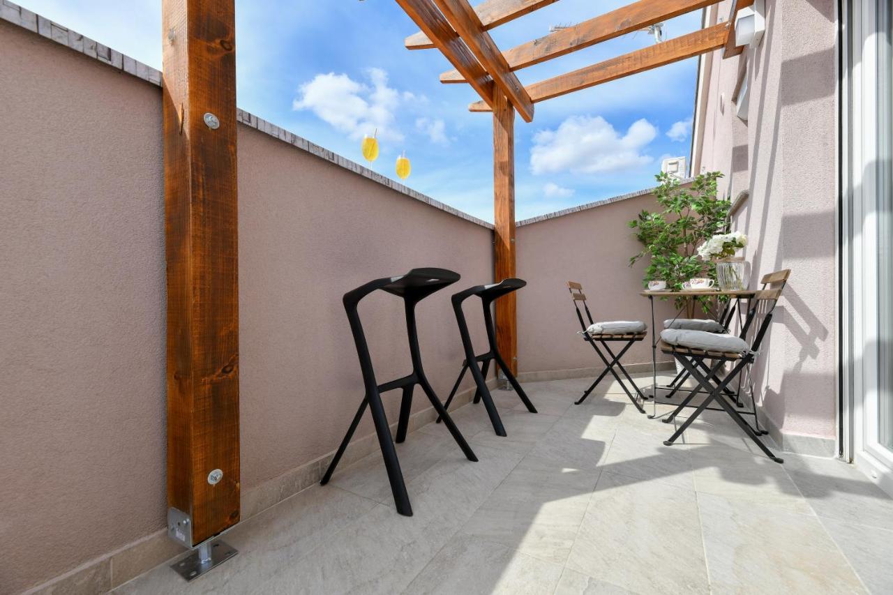 Modern Holiday Apartment "Libra" With Swimming Pool Posedarje Kültér fotó