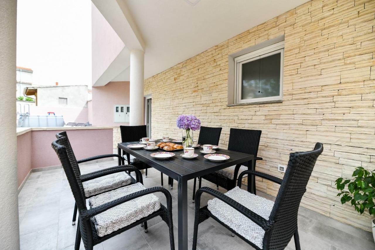 Modern Holiday Apartment "Libra" With Swimming Pool Posedarje Kültér fotó